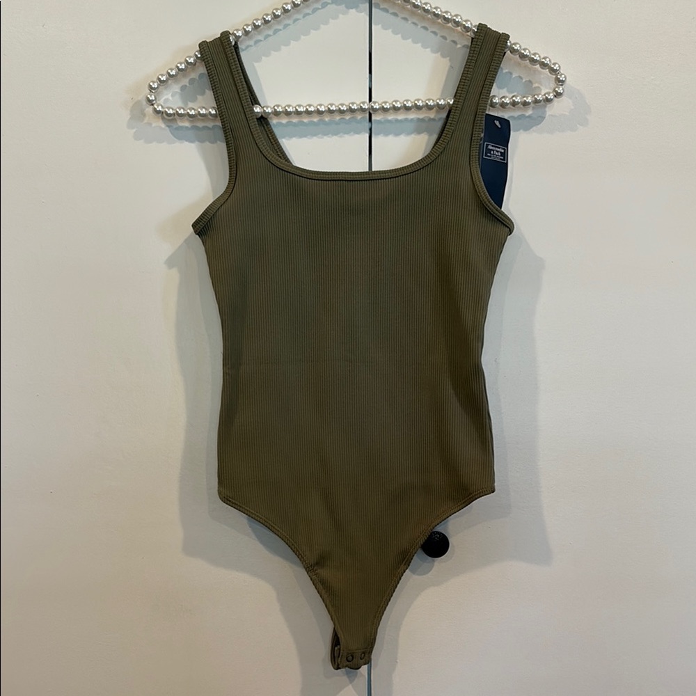 NEW Abercrombie & Fitch Soft A&F 90’s Ribbed Bodysuit Square Neck Olive Green XS